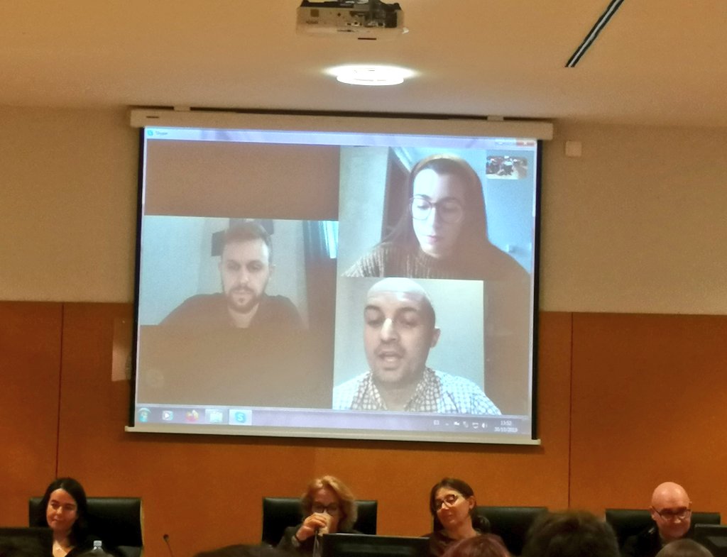 FacSocialsUVEG's tweet photo. ... I res millor per a conèixer l'experiència de #RRLLRRHH #treballsocial #trabajosocial i #sociologia @FacSocialsUVEG @UV_EG pel món 🌍 que connectar amb #Tailàndia #Paraguay i #Irlanda @UVocupacio @GVAivace https://t.co/BfRQlSH8Aw
