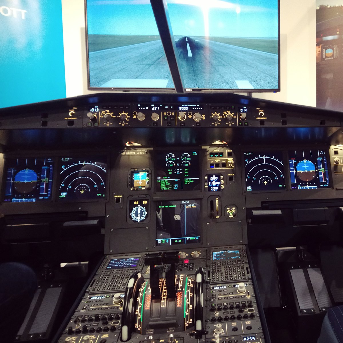 PaulinaMarc's tweet photo. . @ECA addressesing the need to bridge the gap between the requirements for a #pilotlicence and the actual real requirements and demands of the profession @EATS2019 #EATS2019 https://t.co/3ne0EofvdE