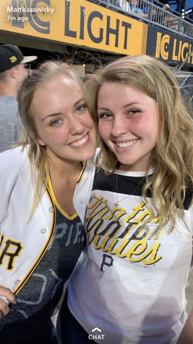eeweav's tweet photo. happiest of birthdays to one of my best friends!! the memories we share are priceless and I will forever cherish them. can’t wait to celebrate and make more. much love, stay beautiful❤️❤️ @stephanieschrec https://t.co/0W12aapzaO
