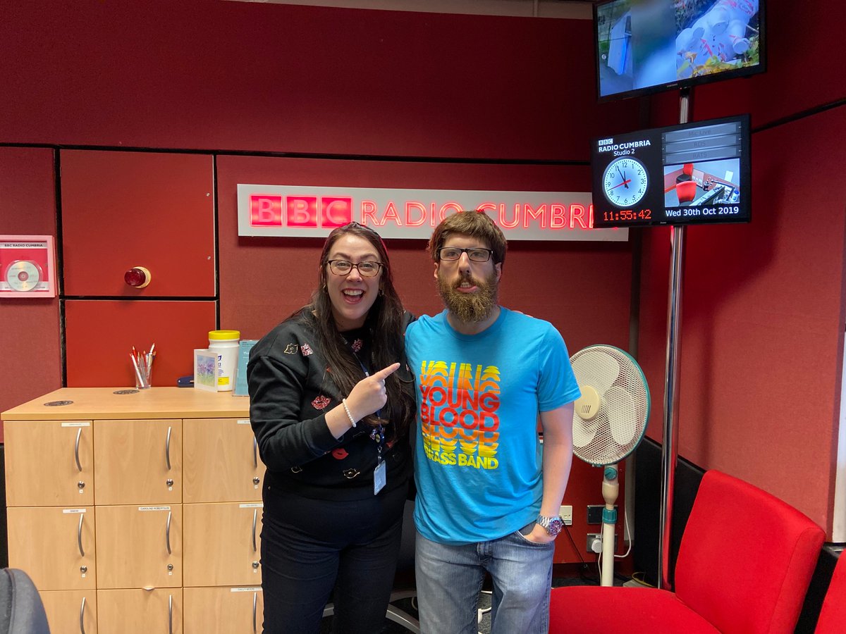 BeatyConsult's tweet photo. Thank you so much to the lovely @carolinerbrtsn for having me in her studio for the Biz Quiz today! #Exciting #FamousNow #bum https://t.co/YuT0dWVfJV