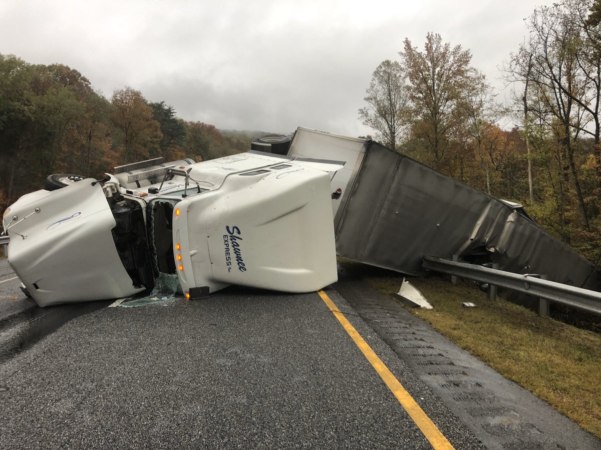 BMCPhotog's tweet photo. Crash 24 EB in Dade Co. Truck driver out walking around with a little road rash. Pics from a Peep. https://t.co/5d1ogAFimQ