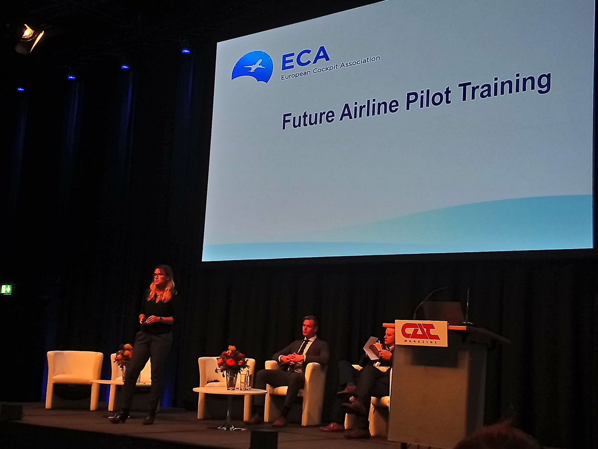 PaulinaMarc's tweet photo. Training for a #pilot profession rather than for a license #eats2019 @eu_cockpit https://t.co/ZXU9WI0mBG