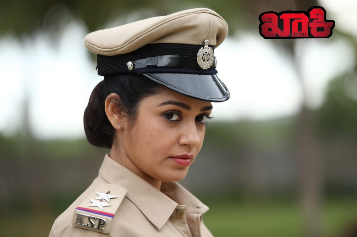 Teaser👉youtu.be/g3hYOA60bx8

ಯುವಸಾಮ್ರಾಟ್ ಚಿರು ಸರ್ಜಾ ಹಾಗೂ ತಾನ್ಯ ಹೋಪ್ ಅಭಿನಯದ #ಖಾಕಿ ಚಿತ್ರದ ಹೈವೋಲ್ಟೇಜ್ ಮಾಸ್ ಟೀಸರ್ ಬಿಡುಗಡೆಯಾಗಿದೆ. 

#Khakii <a href="/chirusarja/">Chirranjeevi Sarja</a> <a href="/Tanyahopeoffl/">Tanya Hope</a> #KhakiiTeaser