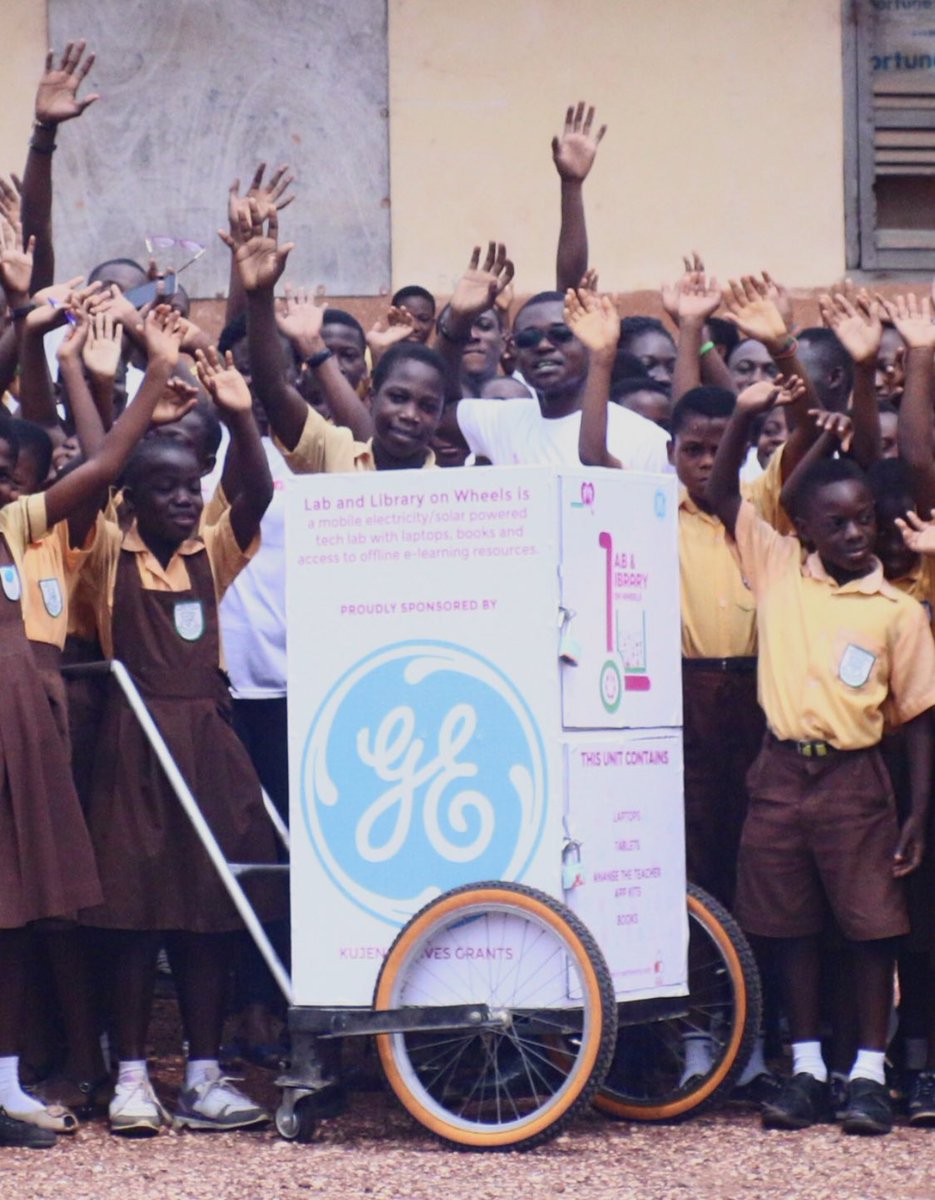 youngatheartgh's tweet image. Our just ended teacher training workshop at Nana Kobina Gyan Basic Sch, highlighted using #AnanseTheTeacher app, one of the e-resources in #LabandLibraryOnWheels to engage with various science experiments using everyday materials as apparatus. Exciting times ahead! #SDG4