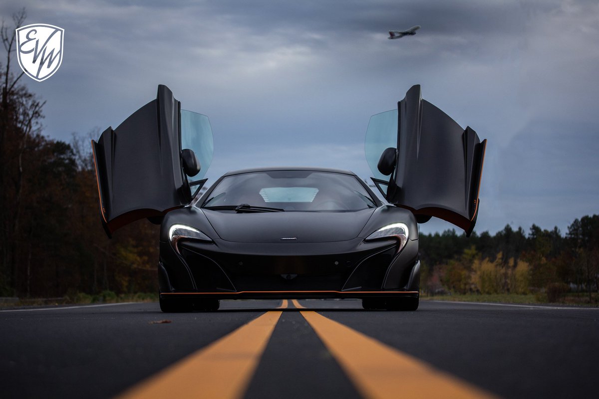 ExoticVWraps's tweet photo. Welcome to the dark side. @McLarenAuto #675LT flexing a brand new Satin Dark Basalt Wrap. #EVW https://t.co/7ZXaAKhnWz