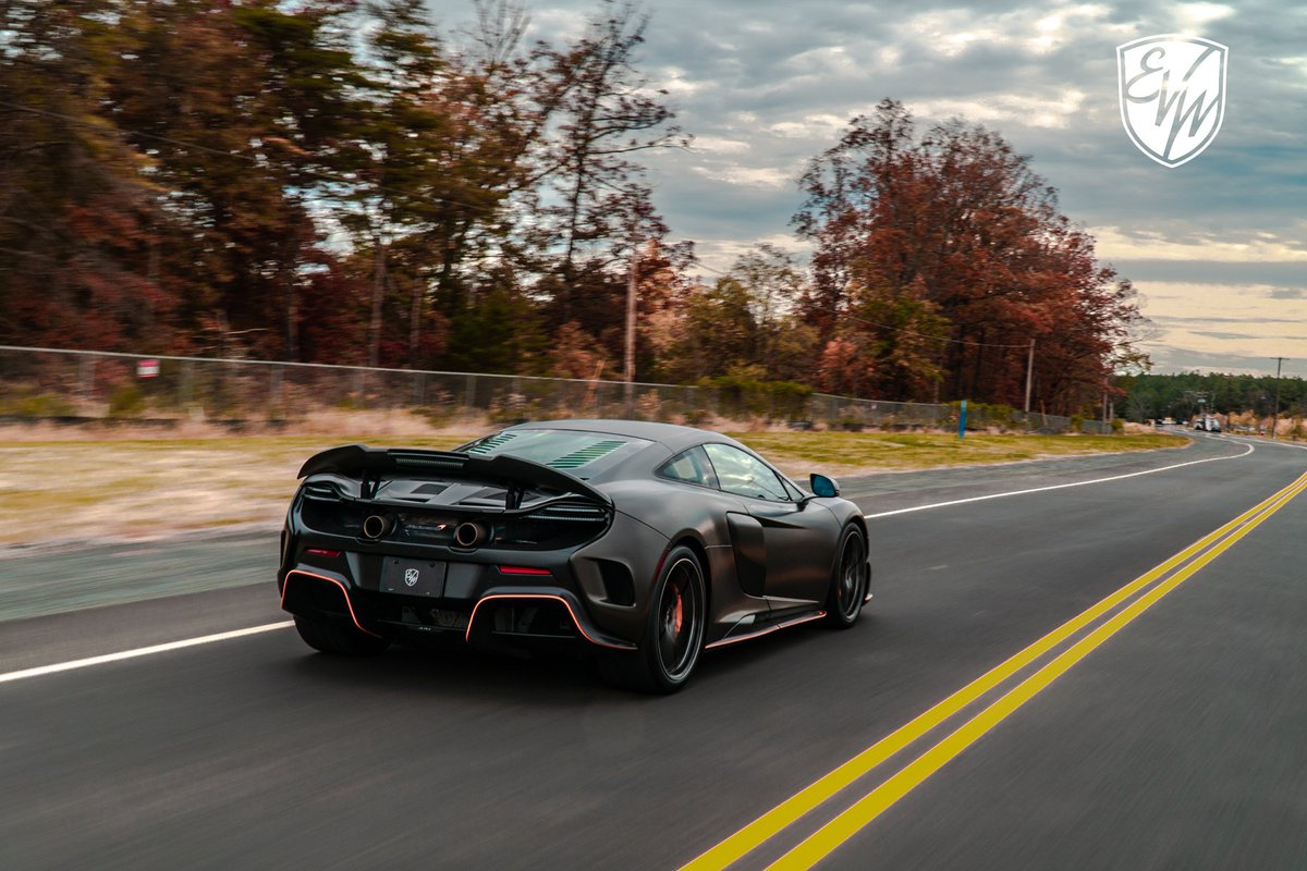 ExoticVWraps's tweet photo. Welcome to the dark side. @McLarenAuto #675LT flexing a brand new Satin Dark Basalt Wrap. #EVW https://t.co/7ZXaAKhnWz