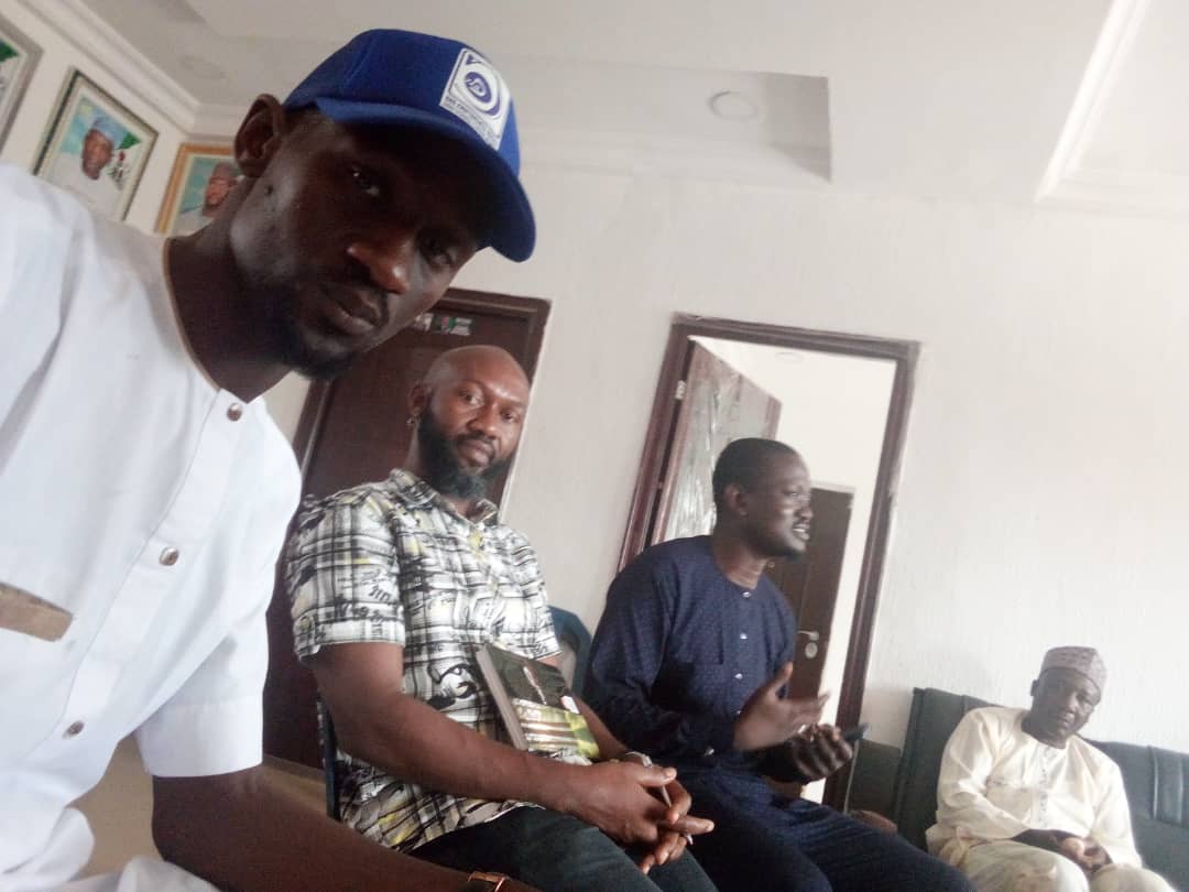 calped4devt's tweet photo. Today: @calped4devt is part of the civil society team that paid a visit to the Chairman of Kaduna South LGA @HonJarimi &amp; his council to discuss strategies on increasing citizen's engagement using the @ogpkaduna, #CommunityDevelopmentChartee and #LFTAS.

#KDCitizensEngageBudget https://t.co/wSezzu8m53