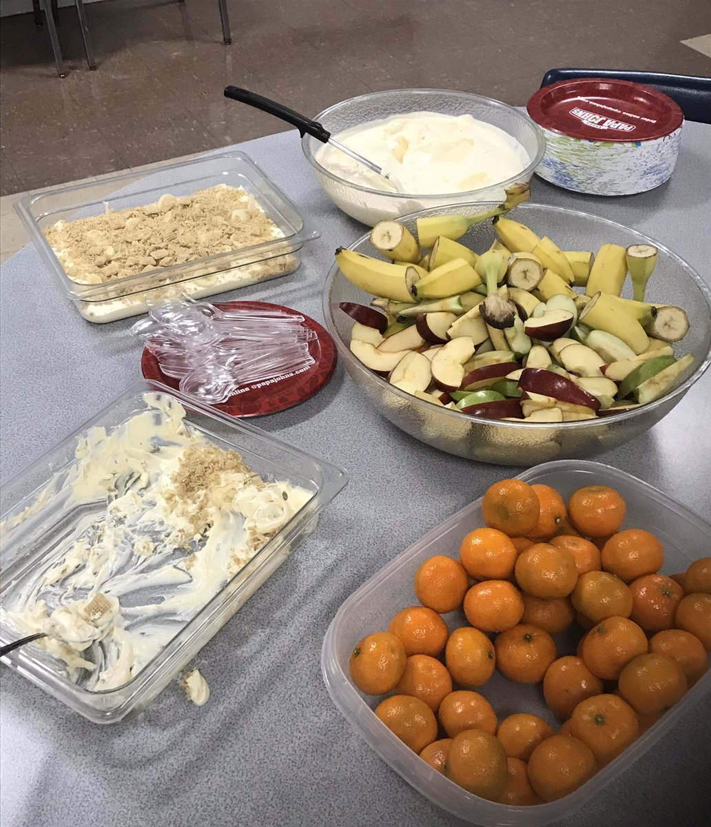 StPXDeutschmann's tweet photo. Happy Halloween!!!!!! 
👻🤡💀🎃🤖🧟‍♂️🧛‍♂️🧙‍♀️
Deutschmann House celebrated with a Pictionary competition between classes and with a nice spread of fruit, granola bars, and vanilla pudding and banana dish!
#HappyBirthday https://t.co/2rBEPHRVb8