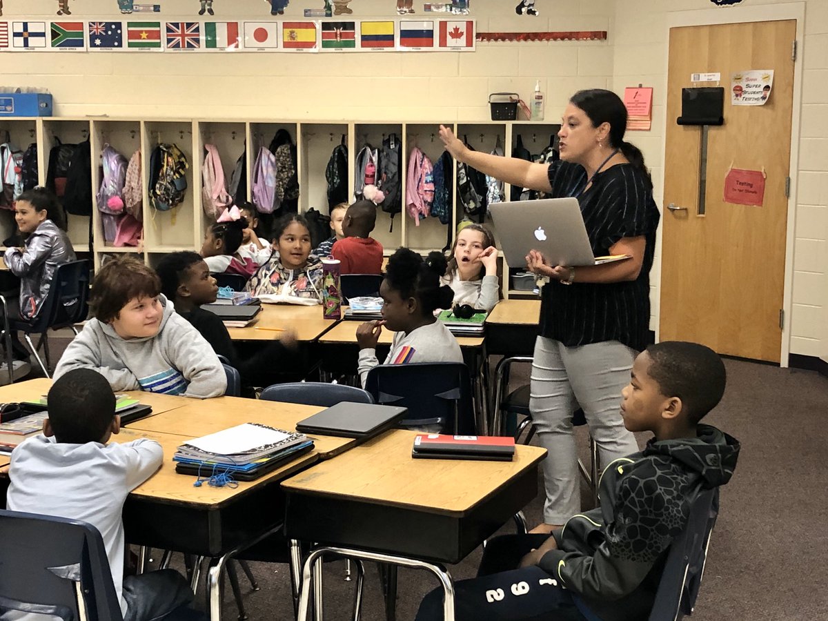 WHE_Whiskers's tweet image. Here at WHES we believe it takes a community to make sure our students continue to grow! Shout out to our Principal, Mrs. Dolan for modeling and instilling that culture for the staff and students! #growhere #communitymatters #mindsetshift