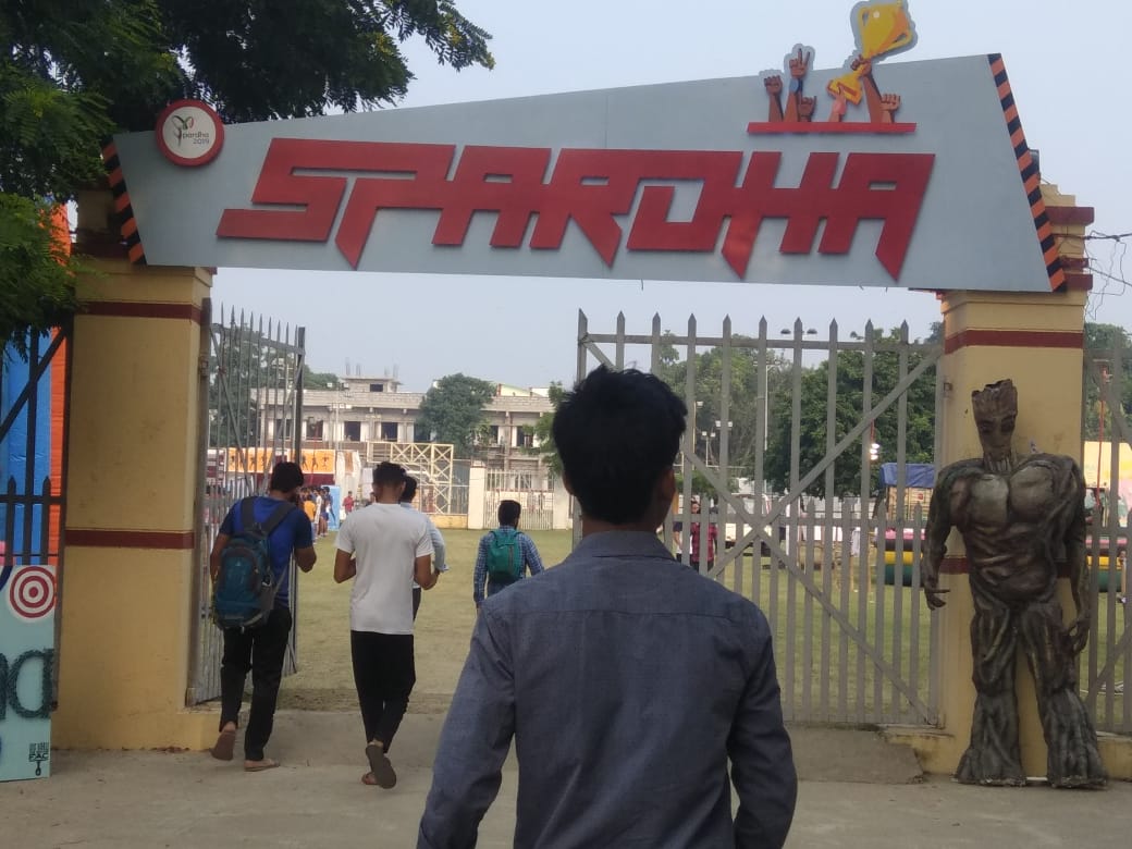 SportobyMacho's tweet photo. It was great partnering with Indian Institute of Technology (BHU) for their college fest - SPARDHA 2019!
Thanks to everyone for showing up and making the event a grand success.
Here's a glimpse of the happenings at the event. π
#SportoRed #SPARDHA2019 #BHU #sports #fitness https://t.co/qsvetUfoHQ