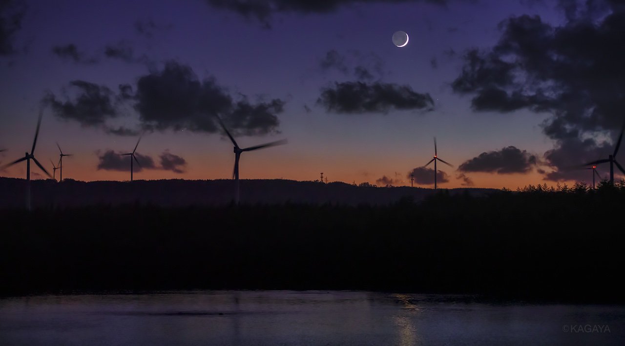 Kagaya 秋の夕暮れグラデーションの中 繊細な三日月が輝いていました 本日 秋田県にて撮影 今日もお疲れさまでした 明日もおだやかな1日になりますように T Co Hbgcpotlft Twitter