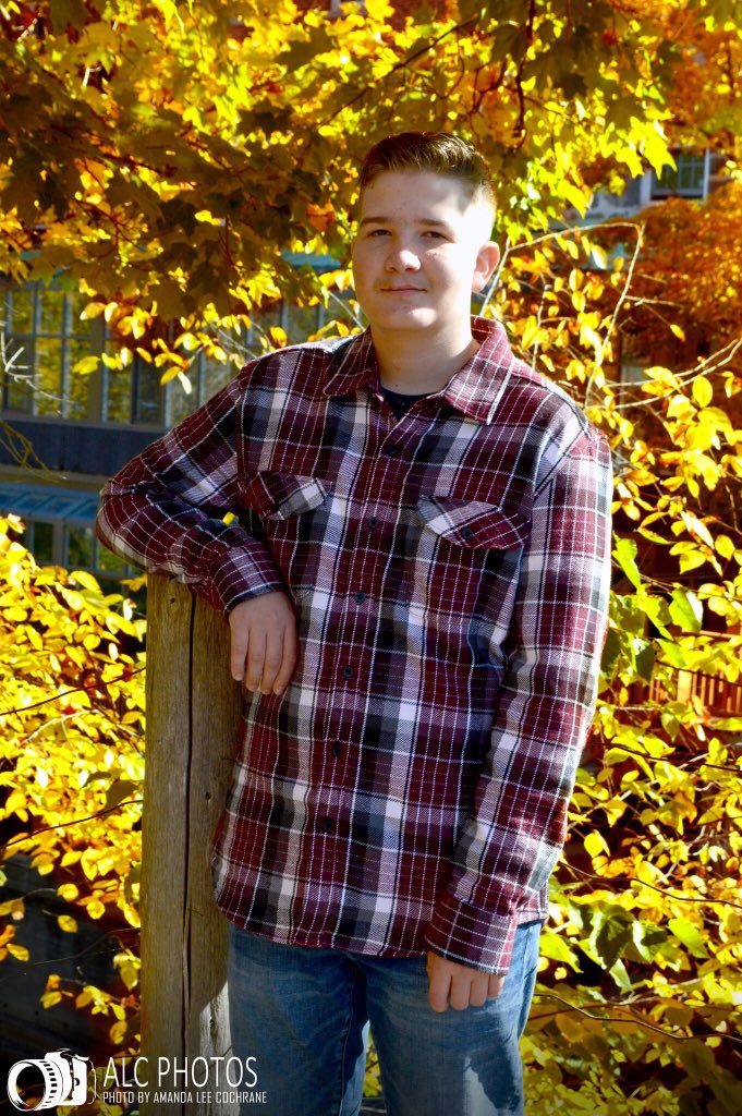 AlcPhotos's tweet photo. ALC PHOTOS, Photographer Amanda Lee Cochrane, Peter & Family Fall Session, Wakefield QC Canada, October 2019. #fallminis #familyphotos #fallcolours #GatineauPark #gatineauriver #gatineauhills #wakefieldmill #Wakefield #PhotographybyALCPhotos https://t.co/RCcs1PCUEw