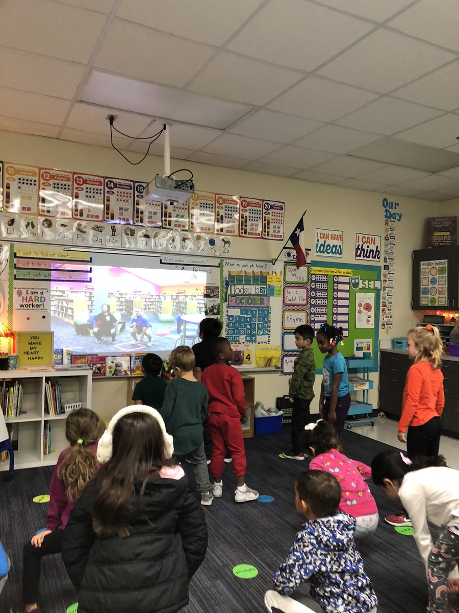 HaggarKinder's tweet photo. What a healthy way to start our day!! Thanks Wellness team for our morning stretches!! #haggarlearns https://t.co/8NrL186evz
