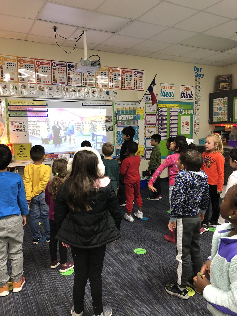 HaggarKinder's tweet photo. What a healthy way to start our day!! Thanks Wellness team for our morning stretches!! #haggarlearns https://t.co/8NrL186evz