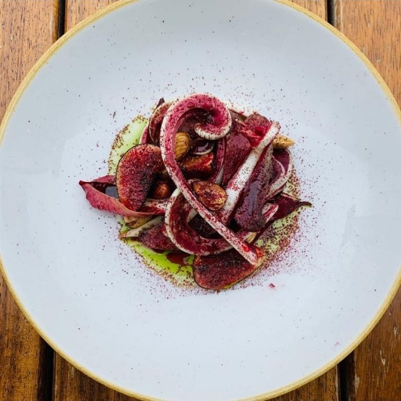 thisissmiths's tweet photo. Looking for lunch? 2 AA Rosette accredited Head Chef Liam Walsh has it ready for you at No.3.
Warm salad of wood pigeon, figs and cob nuts, fig leaf oil and port dressing 🤤🤤
#foodporn #foodie #londonfoodie #thisissmiths https://t.co/rNM85g8oOX