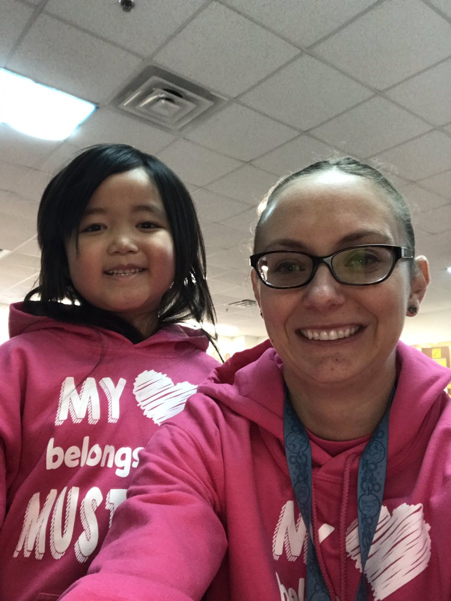 MrsLancelle's tweet photo. Love twinning with my students.  #myheartbelongstomustang https://t.co/Z5IrBCeiZU