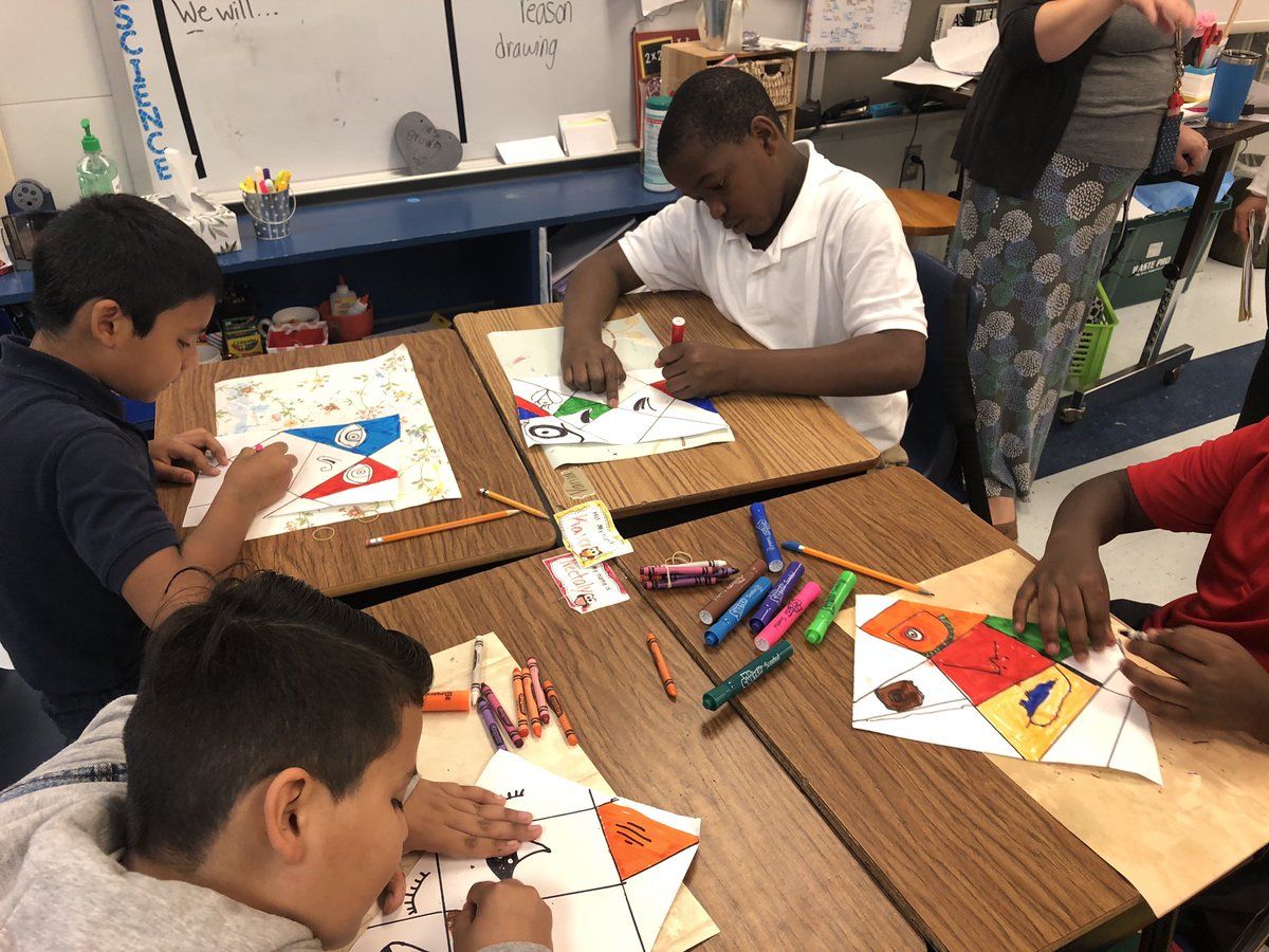 dewestudio's tweet image. Another fun morning of integrating math and art as these awesome artists are inspired by the work of Picasso! #fractionfaces #TAPprogram #togetherweARTbetter #artteacherlife