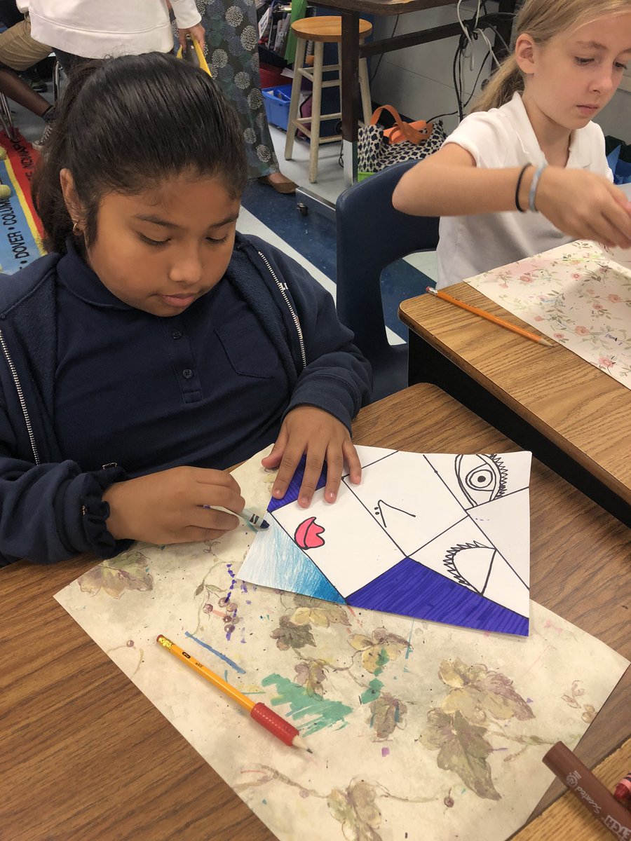 dewestudio's tweet image. Another fun morning of integrating math and art as these awesome artists are inspired by the work of Picasso! #fractionfaces #TAPprogram #togetherweARTbetter #artteacherlife