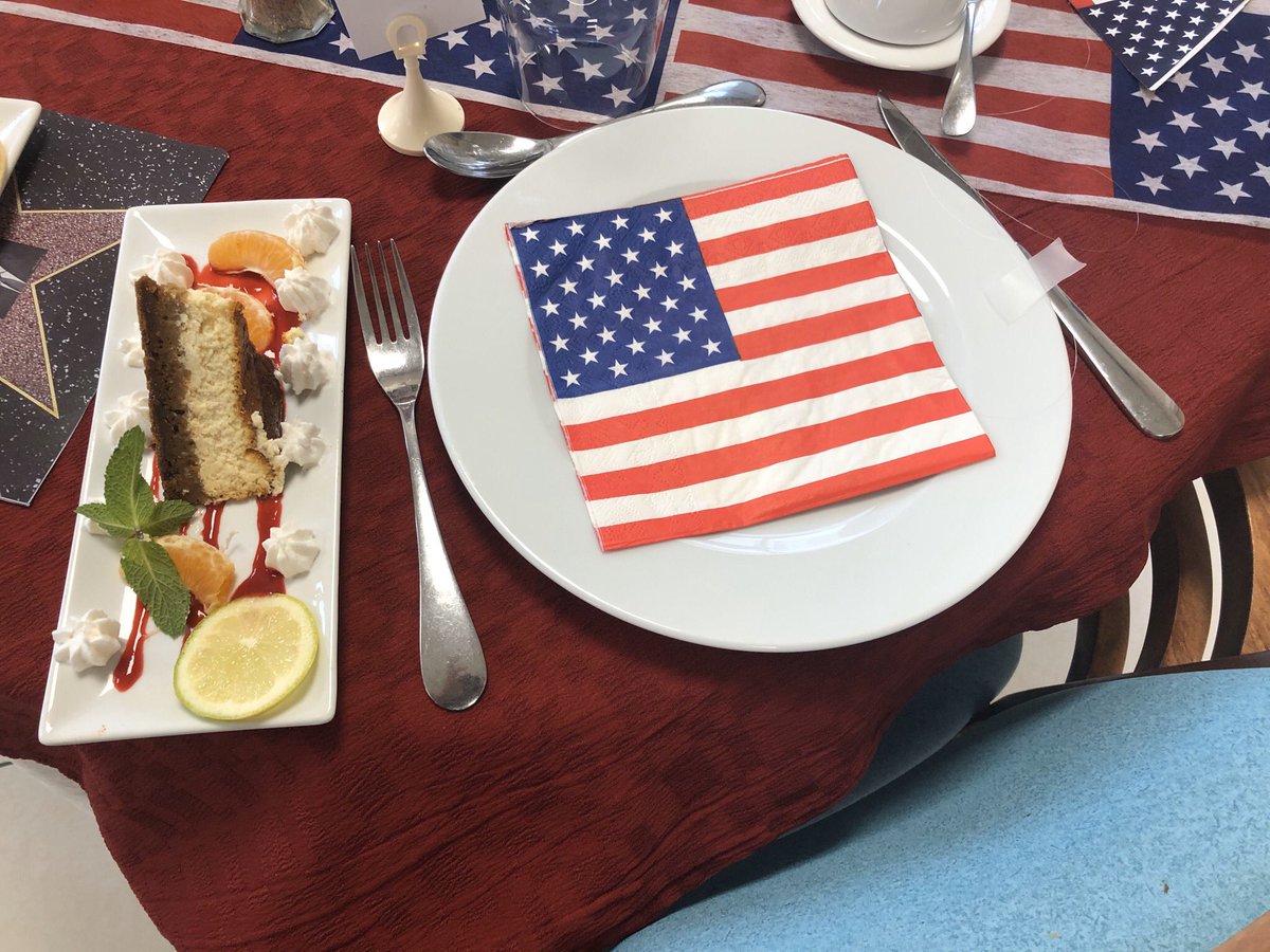 AubignyBenjamin's tweet photo. Aujourd’hui à la résidence Medicis Carpiquet les États Unis s invitent à la table de nos résidents #domusvi https://t.co/m5dJdwGxWk