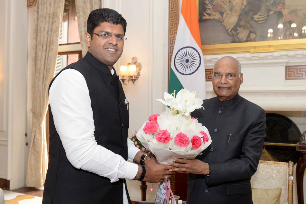 Dchautala's tweet photo. Called on the President of India @rashtrapatibhvn https://t.co/B98owZn0wT