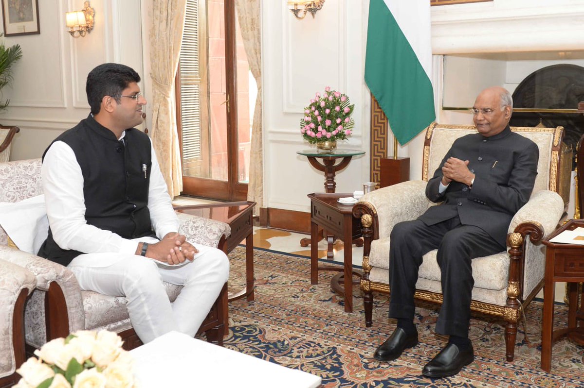 Dchautala's tweet photo. Called on the President of India @rashtrapatibhvn https://t.co/B98owZn0wT