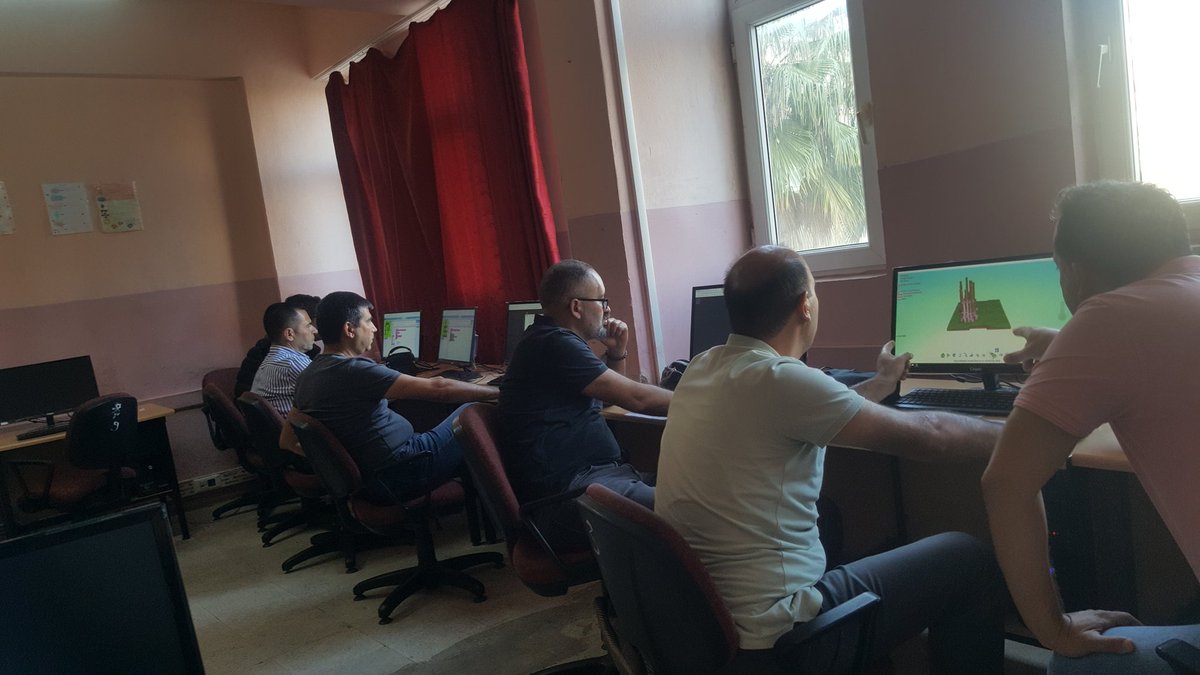 MezitliEBA's tweet image. İyi oynadık!
Hem kodladık hem oynadık!
Mezitli İlçesi son CodeWeek etkinliği Oyun Tabanlı Blok Kodlama Kursumuzu tamamladık.
#codeWeekEU
#codeWeekTurkey
#codeWeekMersin
@MezitliMEM