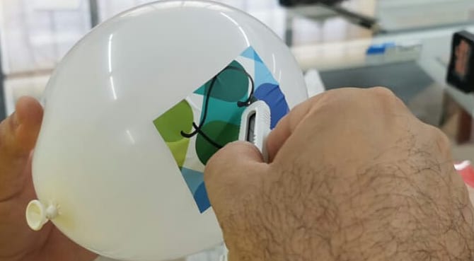 WrappingAcademy's tweet photo. Seguimos! Máxima presión y precisión ! 🎈#Práctica para conseguir la adecuada #Técnica #Cortes ✂ #CarWrap 🚘#TrainersAveryDennisonEspaña #CursoRotulaciónVehículos #CursosAplicaciónAveryDennisonEspaña by @ADgraphics_EU #CarWrapping2 #TécnicasRotulación #SupremeWrappingFilm https://t.co/l8i8VI6oq7