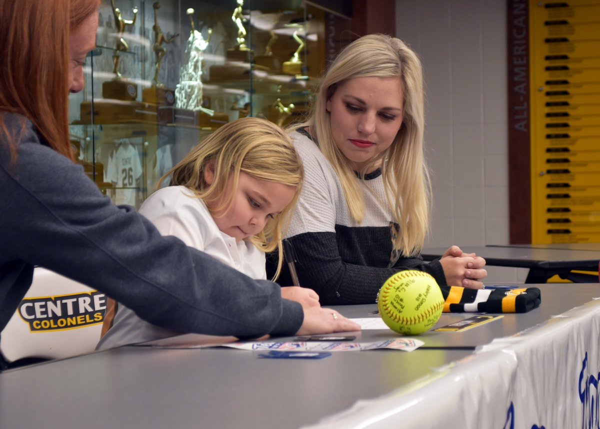 CentreAthletics's tweet photo. RELEASE | @CentreCSoftball signs Emma Mattingly through @GoTeamIMPACT partnership #GoldRush #BeTheIMPACT

📸🖊➡️https://t.co/P2WN6f94Ha https://t.co/IUHCru1ONE