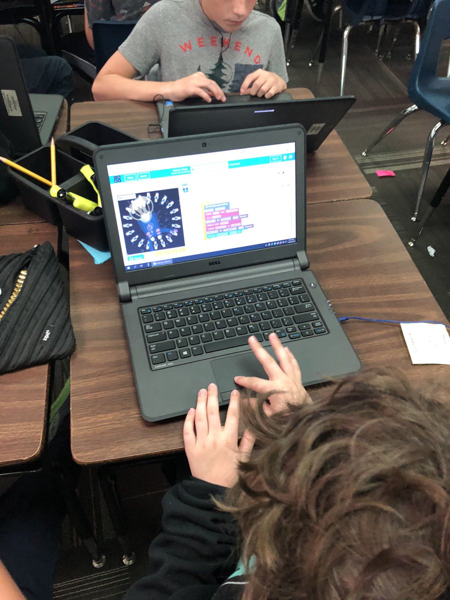 KatiZacharias's tweet photo. Today in Explore U these kiddos created their own dance #danceparty #oteexploreu #ote1you https://t.co/48ROGUrYwT