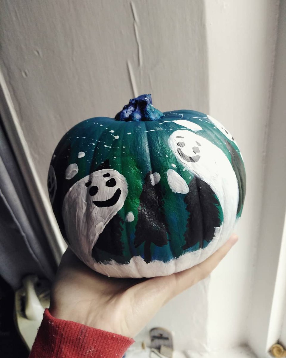 AnnePrints's tweet photo. Decided to paint my pumpkin with spooooky ghosts :) #happyhalloween🎃
#pumpkin #paintedpumpkins #haloween #spooky #ghosts #nightsky #stars #tinypumpkin
@stevewhiteraven https://t.co/yXsw90PSte