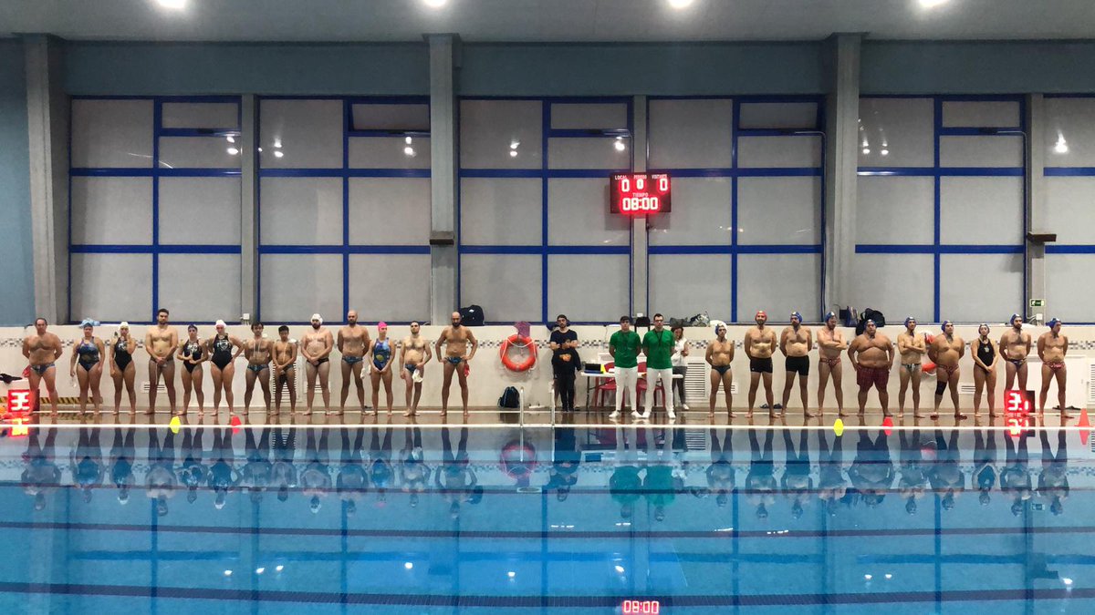 🤽‍♂️🤽‍♀️Comienzo de la temporada para rivalidar titulo del waterpolo <a href="/cdvillalkor/">CD.Villalkor</a> 
🖤Se produjo un min. de silencio por Eulogio Martinez Mota.
El equipo de casa se impuso 15-4 al equipo de Gaudem, consiguiendo los primeros 3 puntos de la temporada. <a href="/AlcorconDeporte/">Concejalía de Deportes de Alcorcón</a> #waterpolo