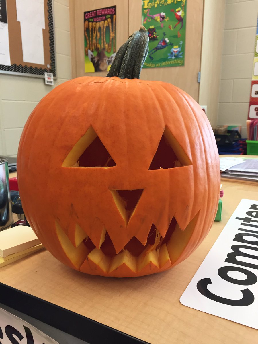 LaFounta1's tweet photo. Use some of our FIVE SENSES to turn a pumpkin into a 🎃 !
#WeLoveEastVincent#ScienceExplorers#HappyHalloween https://t.co/QO5iAknQdm