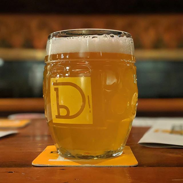ChicagoBeerPass's tweet photo. Sometimes you just need a great pilsner!!
.
.
#craftbeerlife #drinklocal #lightbeer #beer #craftbeer #beerlover #untappd #pints #beerphotography #drinklocalbeer #chicagobeerpass #beerflight #beeradventures #beerogram #beer30 #beeroclock #beereveryday #be… https://t.co/OXvihiVThg https://t.co/fQOm8tFIPM
