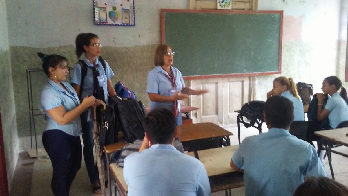 LeonDaimy's tweet photo. Formación Vocacional de Joven Club en el Pree Álvaro Morel de la ciudad de Camagüey
Los instructores de Joven Club de computación y electrónica desempeñaron un trabajo de formación vocacional a los estudiantes del preé Álvaro Morel
#jovenclub #cmgVIII #FORMACIONVOCACIONAL https://t.co/50iJckrH25