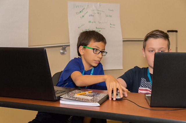 wordcampstl's tweet photo. We still have some slots available for KidsCamp next weekend. Your $25 ticket lets your 6-13 year old learn to build their own WordPress website. Don't miss this amazing opportunity. https://t.co/5NDM3bf7qG #STL #WordPress #WCUS https://t.co/YpKEbDX9yc