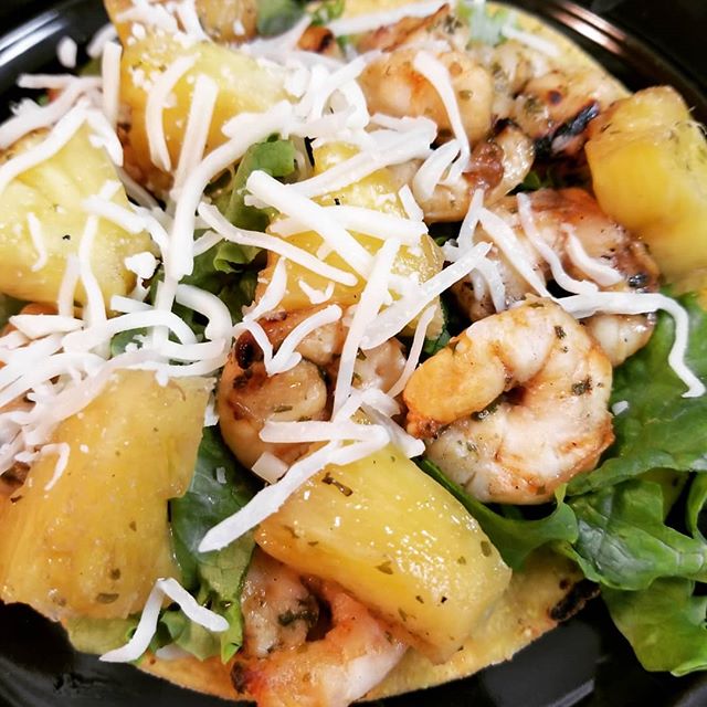 2ndhelpingcook1's tweet photo. Grilled Shrimp and Pineapple Tostada 
Not the easiest to eat but delicious.  Love these flavors with a good salsa

#tostada #shrimp #pineapple #shrimptostada #mexican #grilled #spicey #sweet #savory #cooking #homecooking…

📸 https://t.co/JD2uieIrHS via https://t.co/BPO83wU7WD https://t.co/6q9d9HEHus