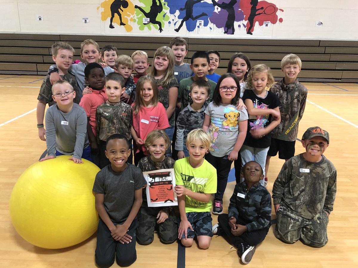 ChristiW2nd's tweet photo. Candy Crushing Workout at TRIBE TIME! @GlenwoodPrimary #ATribeBegins @emilymblanton #floydcountypln https://t.co/qJWVWknD7M
