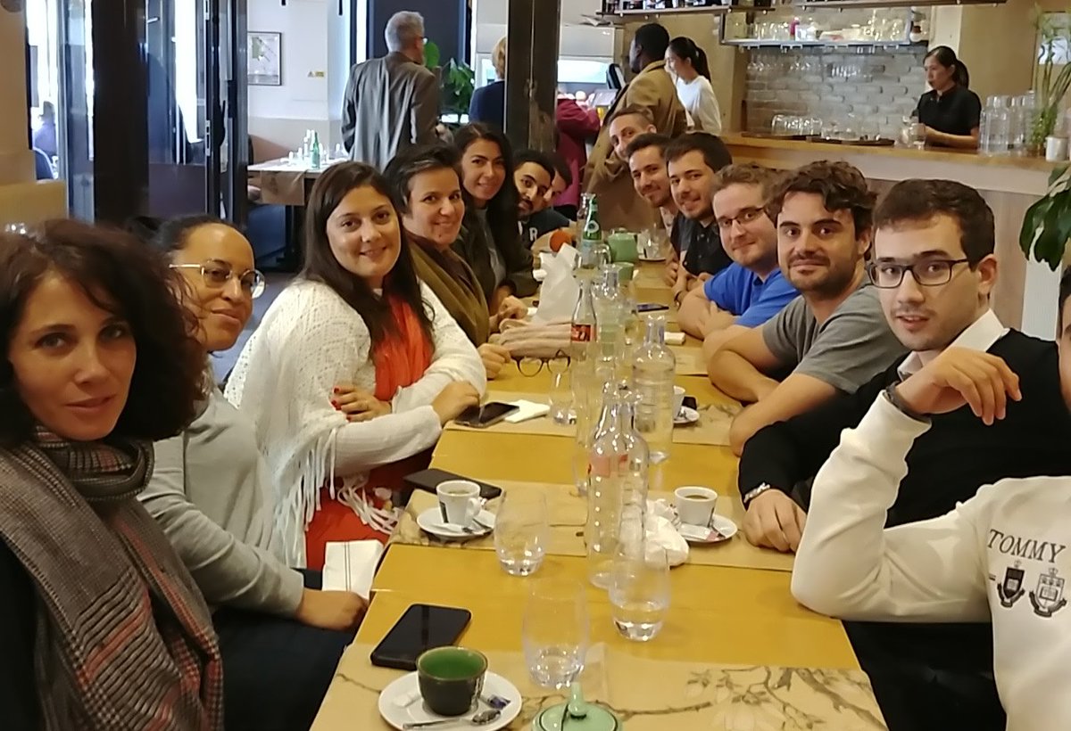 data_fab's tweet photo. Les déj d'équipe on adore ça chez @data_fab ! 😊
C'est l'occasion de discuter de tout et de rien, mais surtout de partager un moment agréable tous ensemble.
#throwback #déjeuner #team #datafab #startup #fun #entrepriselibérée #entrepriseagile #data #bigdata #dev #IA https://t.co/EookNKgSb6