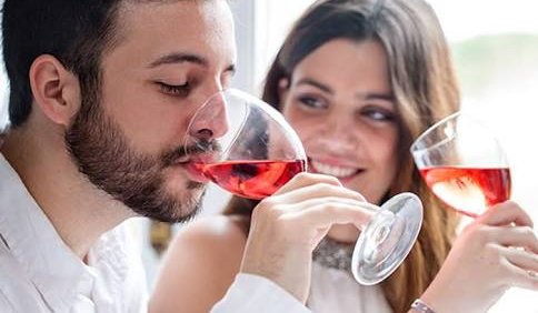 incredibar's tweet photo. Existe en la esfera terrestre un gentío innumerable e innominado cuyo sueño no podría dormir los pesares. El vino escribe para ellos cantos y poemas.” Charles Baudelaire.
#WineLovers #CarpeDiem #Lifestyle #ConsumeResponsablemente https://t.co/VMDyZSM9Hg