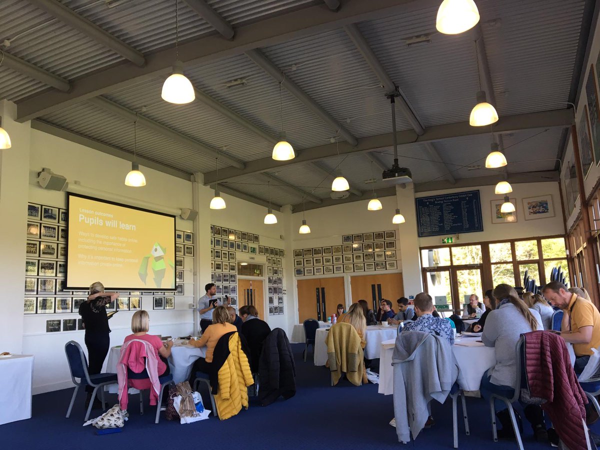 TheParentsZone's tweet photo. How can we help children to be safe and confident #online?

We had a fantastic morning answering this question with the teachers of #Canterbury!

Join the conversation at a FREE #BeInternetLegends workshop in #Cardiff, #Birmingham or #Belfast next month: https://t.co/dRqIfnysGN https://t.co/HO97XsYZp2