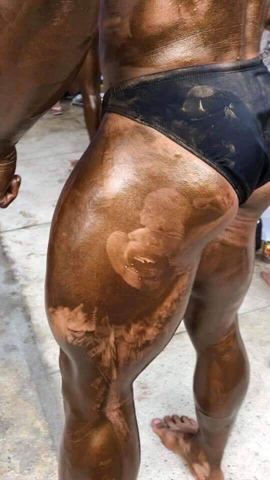 thewanmuizzz's tweet photo. Bila kau terlanggar body builder hahahhahaha. https://t.co/GsJAmdI6Ru