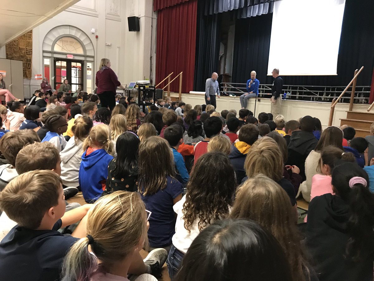 TheCrookNook's tweet photo. At a safety assembly taking about paying attention while walking. https://t.co/WjNgrNnvUs