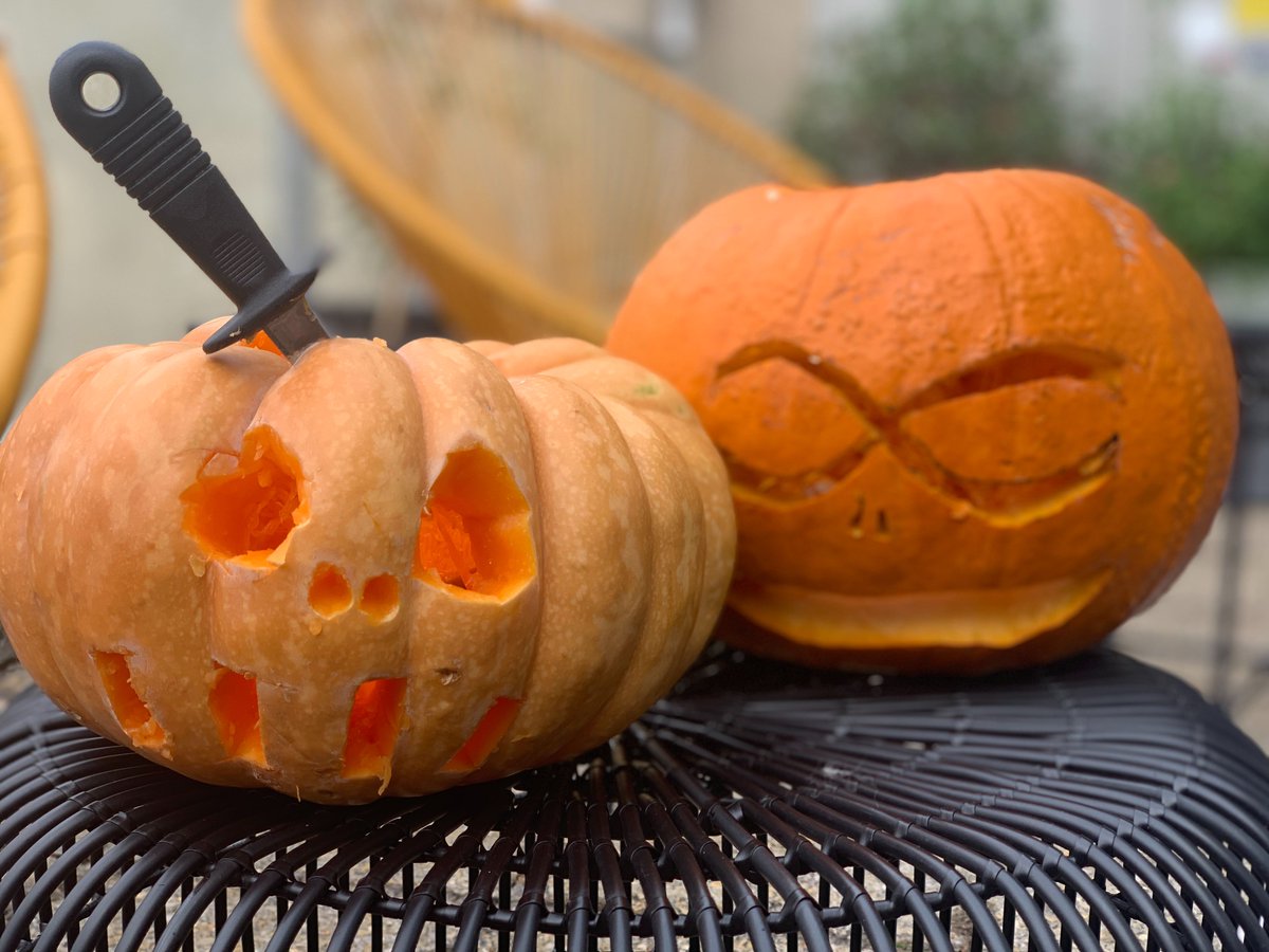 pathmotion's tweet photo. Why are graveyards noisy?... Because of all the coffin! 😂 Our pumpkins are ready for judgement - which team wins? You decide! Poll below. The results will be revealed tomorrow... Wishing you a spooktacular Halloween! #SquadGhouls  #halloween #youdecide https://t.co/h3A94RSxdz