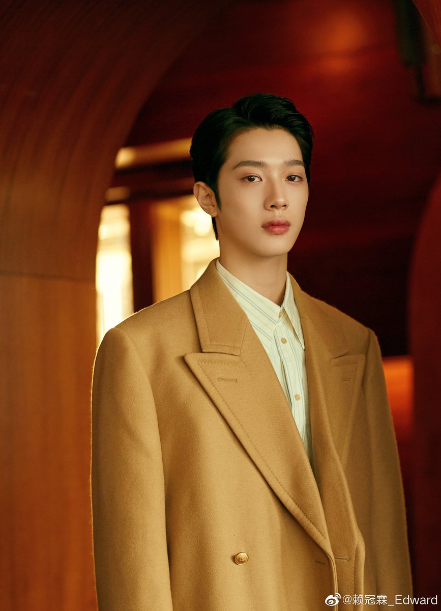 Ommakim's tweet photo. 191030 Kuanlin's weibo update
caption : #古驰宠儿精选♥##GucciBeloved♥# 开心的一天 ​​​

#LAIGUANLIN #lai_kuanlin #라이관린  @JJ_peskyy https://t.co/wLz3Uf7Fm8