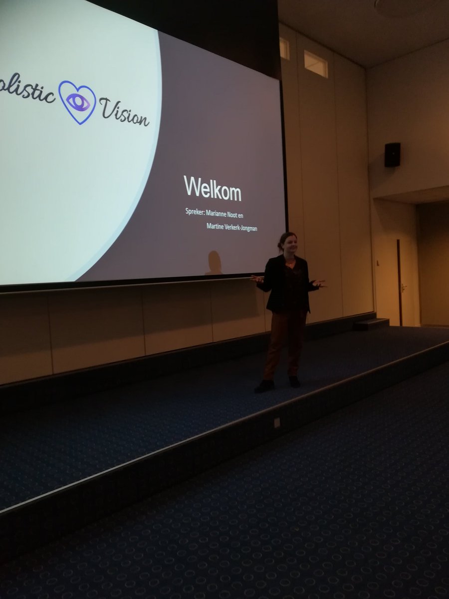 Vandaag gaven we een lezing over de invloed van PTSS op een kind en partner. We deelden ons ervaringsverhaal en vertelden iets over de processen.
De reacties waren overweldigend! 

Fijn dat de Acom ons heeft weten te vinden.
#PTSS #naastbetrokkene #lezing #acom #defensie