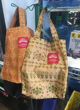 BoomBagsYEG's tweet photo. New bags hitting up our REUSABLE BAG TRothis week! #boom #boombagsyeg #yegvolunteers https://t.co/3EDpW6PTDb