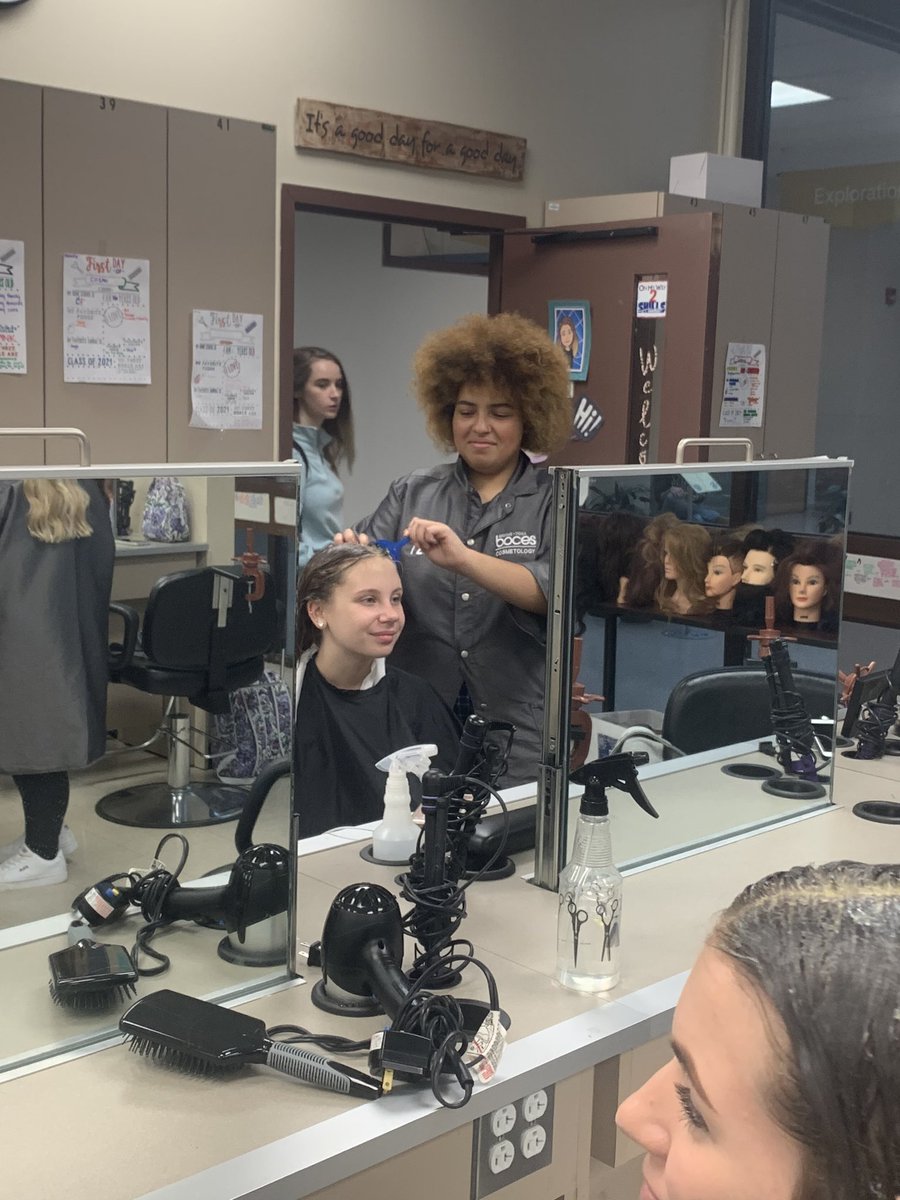 JennaWo83127067's tweet photo. DIY Hair Masks... always a big hit with the juniors. #handsonlearning #youngprofessonals #hairmasks #allgoodtillthewateristoowarmandwehave #scrambledeggs @BTCareerTechED @NYSCTECenter @JohnsonCityCSD @ChenangoForksSD https://t.co/bVBEZtaXEM
