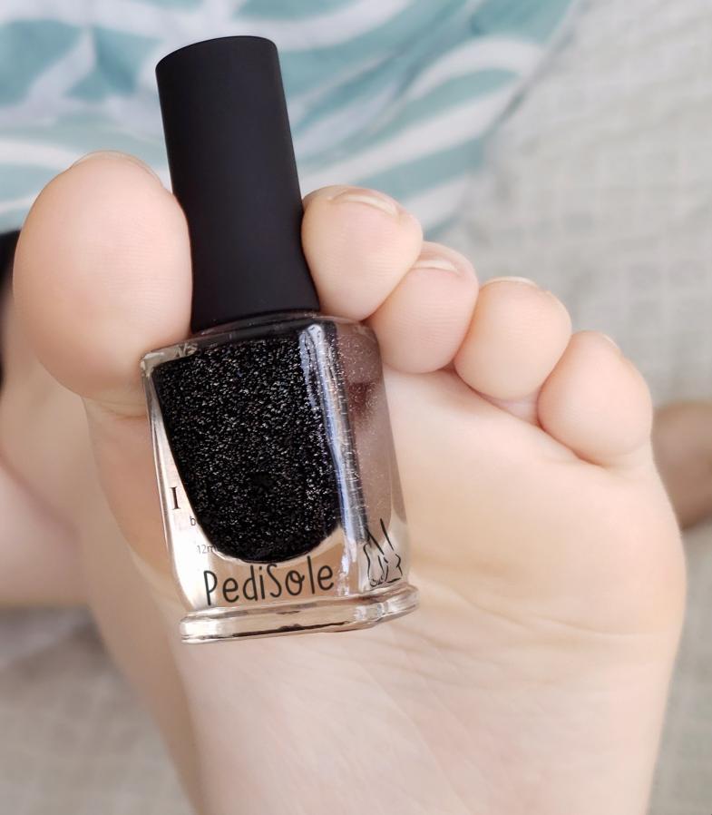 pedisole's tweet photo. Got a new color, can't wait to show you all.

#footfetish #feetpics #feetpictures #soles https://t.co/NLqhYHJJg2