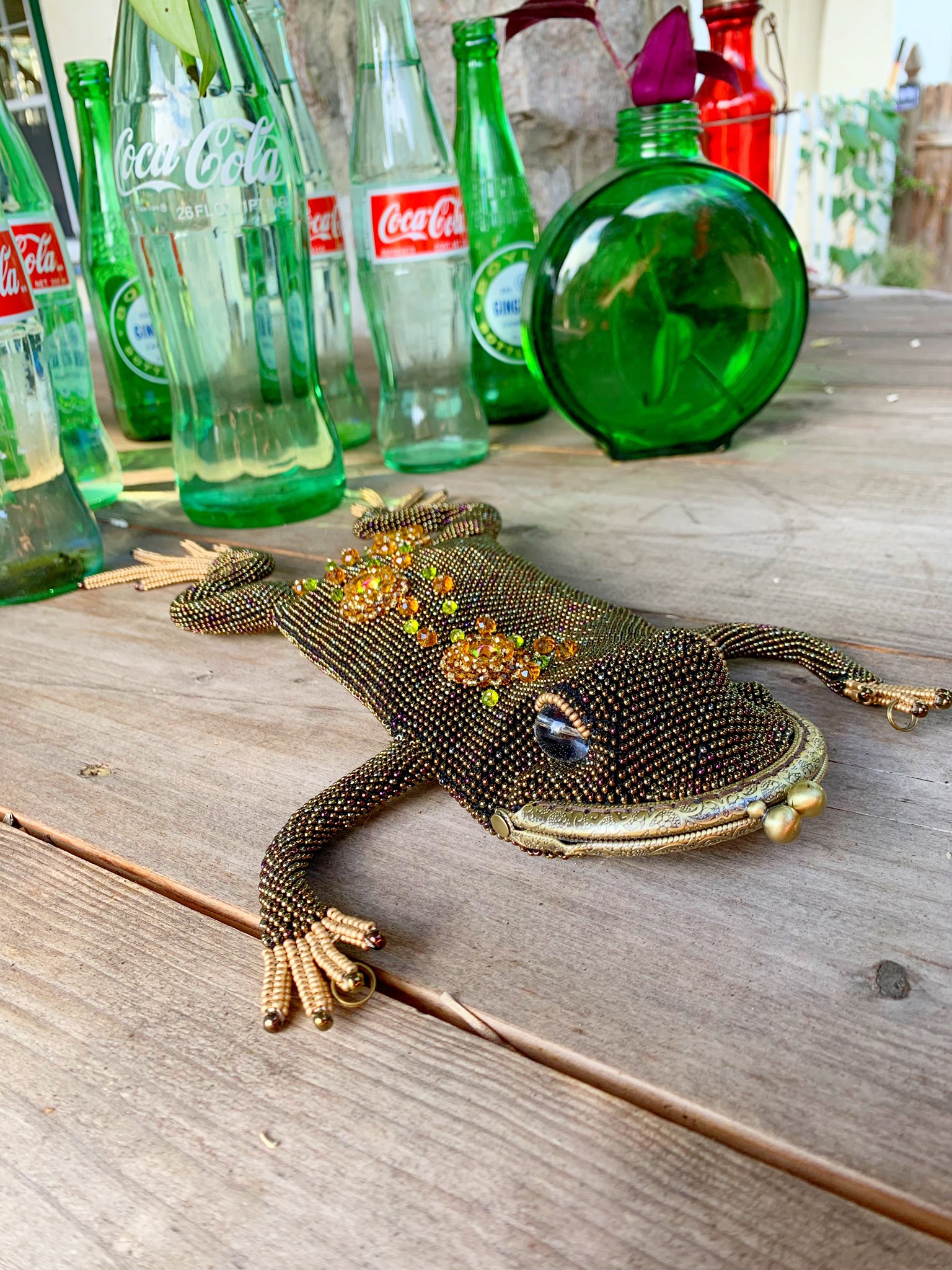 Beaded frog purse sale