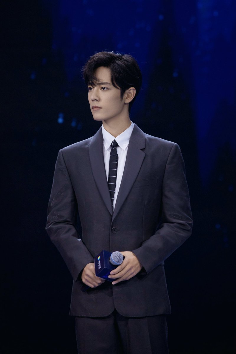 daytoyrabbit's tweet photo. 191030 XZ Studio weibo update 

“ความสดใสในหัวใจ ต้องริเริ่มเพื่อความหมายของชีวิต อนาคตข้างหน้ามีความเป็นได้อีกมาก จะไม่นำพามาซึ่งการผิดหวัง💖”

———————
รูปจากงาน #Tencent2020
#เซียวจ้าน #XiaoZhan https://t.co/179UhjBM5I